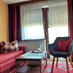 Hotel/pension Rosengarten 3*
